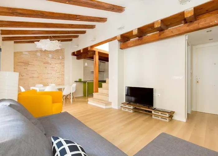 Apartamento Ca3 - Duplex De Dos En El Centro Histórico Con Garaje