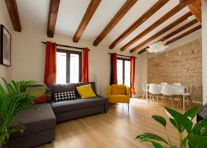 Ca3 - Duplex De Dos En El Centro Histórico Con Garaje